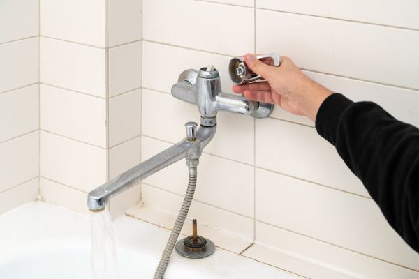 Leaky Bathtub Repair in Dearborn